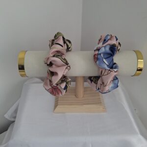 Scrunchie de Rosa Estampada