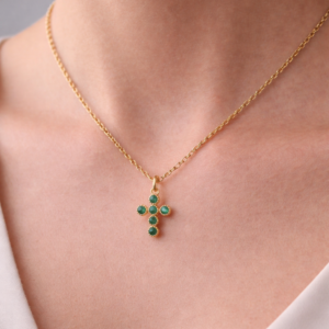 Cadena con Dije Cruz Verde